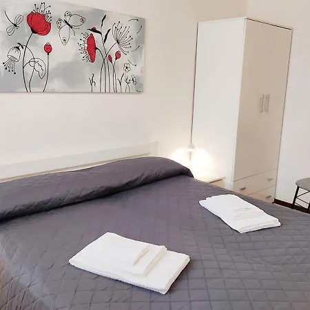 Oroblu. Singola A 50 Metri Dal Mare Holiday home *