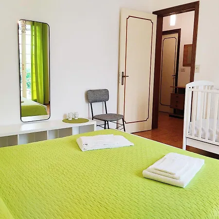 Oroblu. Singola A 50 Metri Dal Mare Holiday home