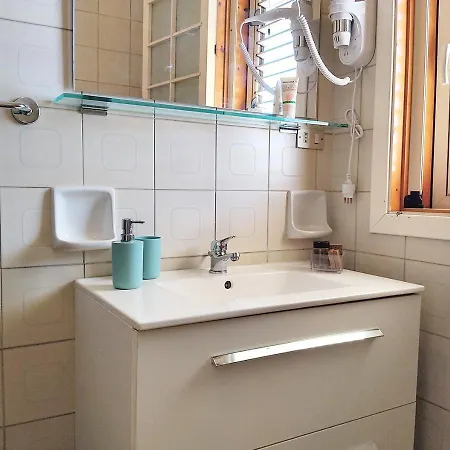Oroblu. Singola A 50 Metri Dal Mare Holiday home Marina di Ragusa